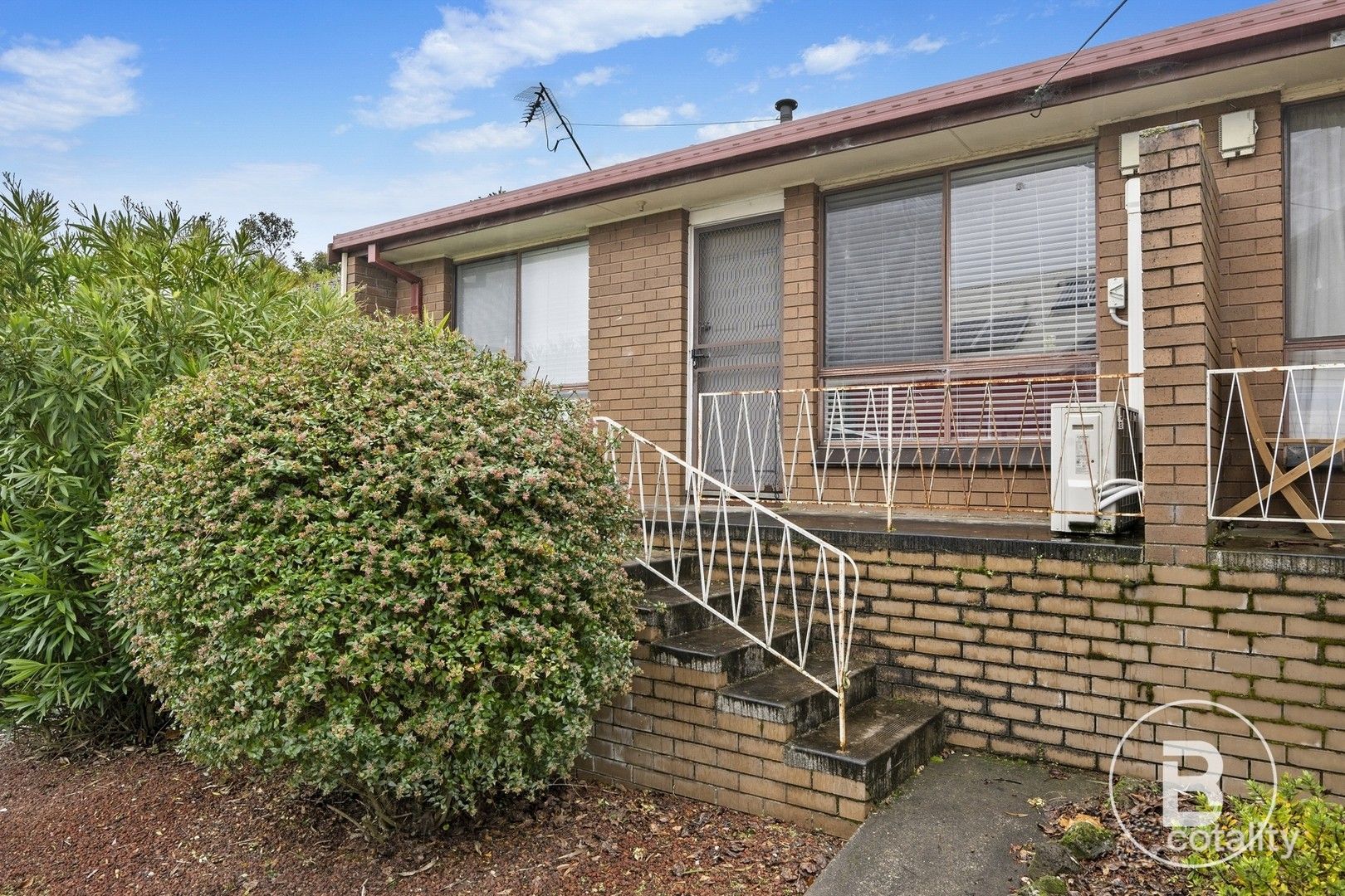 2/619 Neill St, Soldiers Hill, VIC 3350
