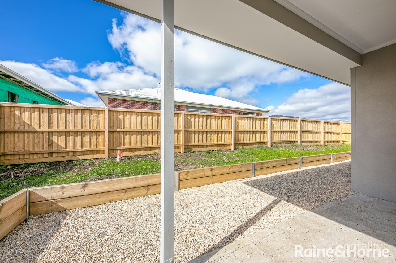 13 Silver Smith Dr, Kyneton, VIC 3444