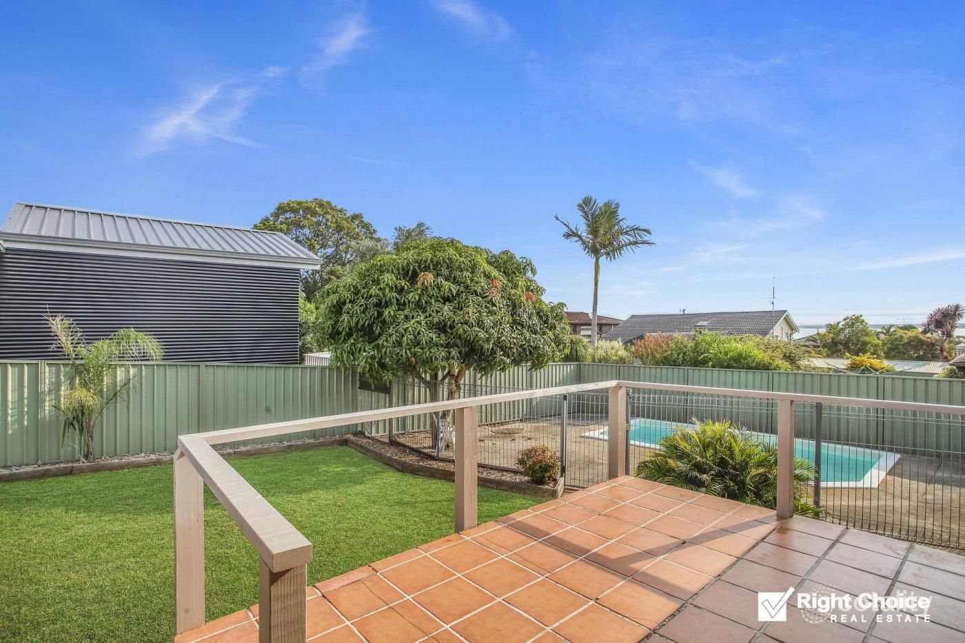 6 Shipton Cres, Mount Warrigal, NSW 2528