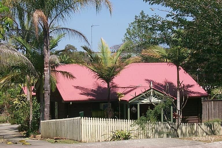 2/10 Crystal St, Cooroy, QLD 4563