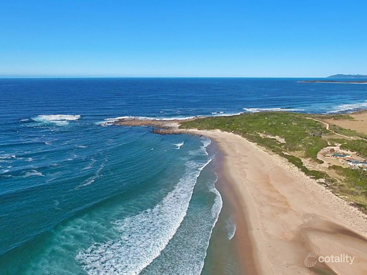 20116 Tasman Hwy, Chain Of Lagoons, TAS 7215