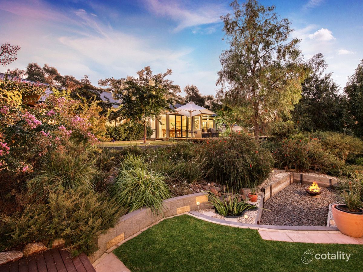 25 Lauren Ct, Table Top, NSW 2640