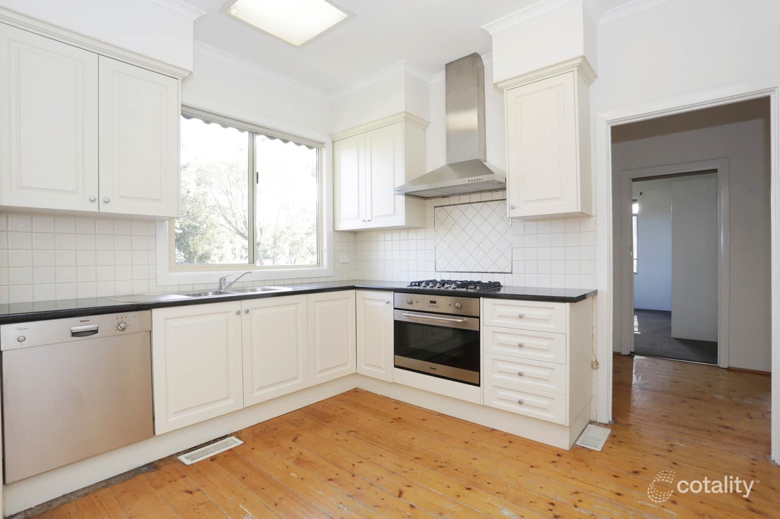 217 Huntingdale Rd, Ashwood, VIC 3147