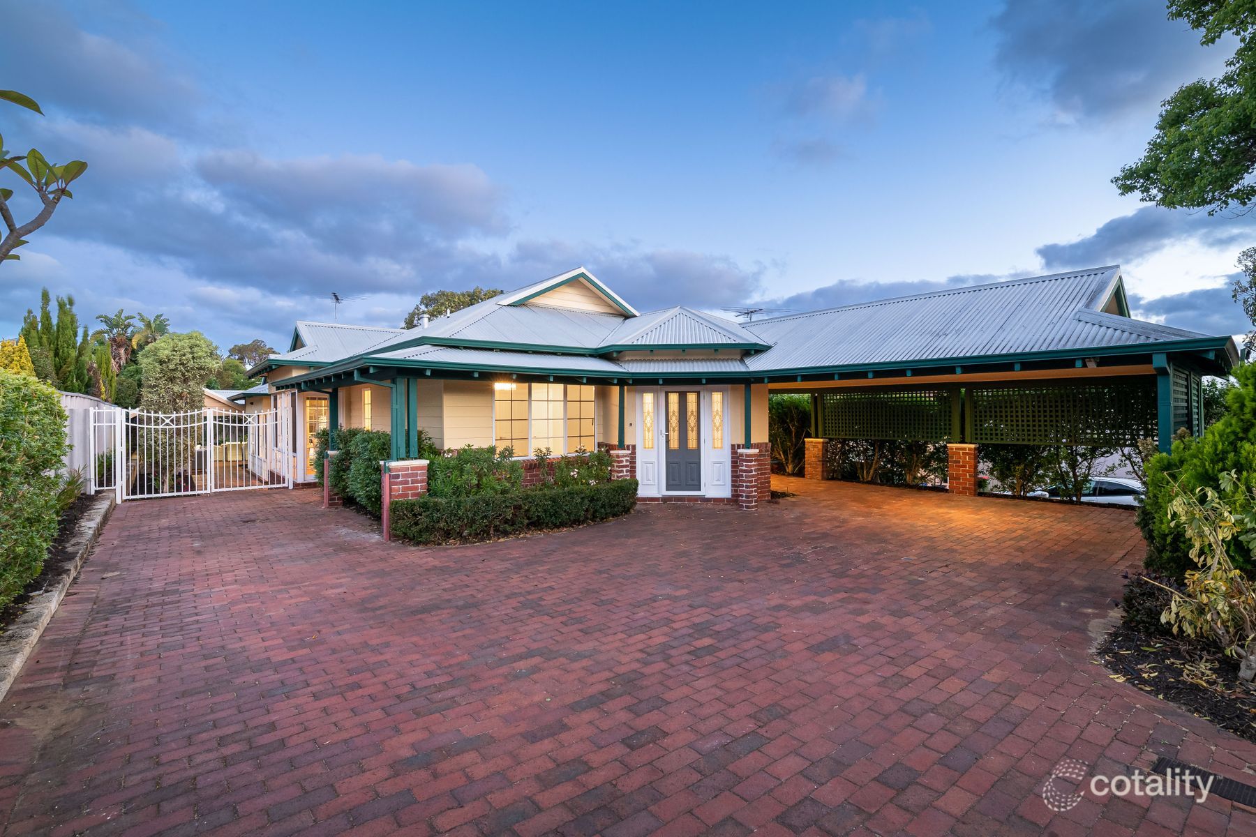 154 Gildercliffe St, Scarborough, WA 6019