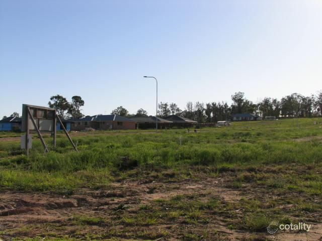 24 Parkland Dr, Crows Nest, QLD 4355