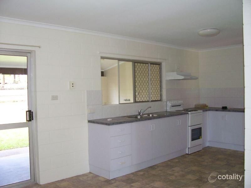 13 Cameron Cl, Smithfield, QLD 4878