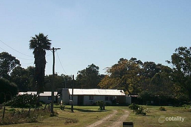 50 Old Pinjarra Rd, Greenfields, WA 6210