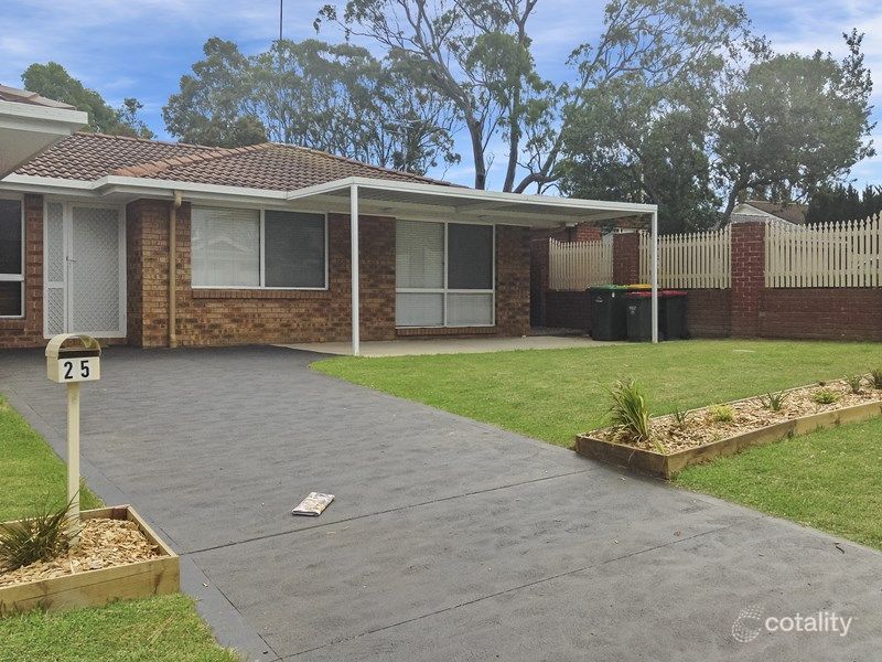 25 Sebastian Ave, Rosemeadow, NSW 2560