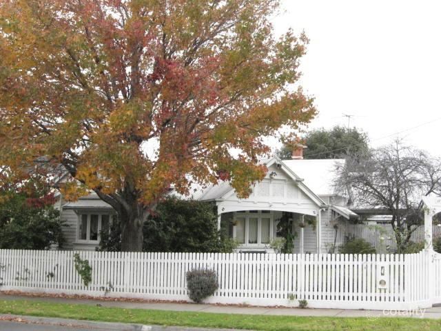 17 Elder Pde, Essendon, VIC 3040