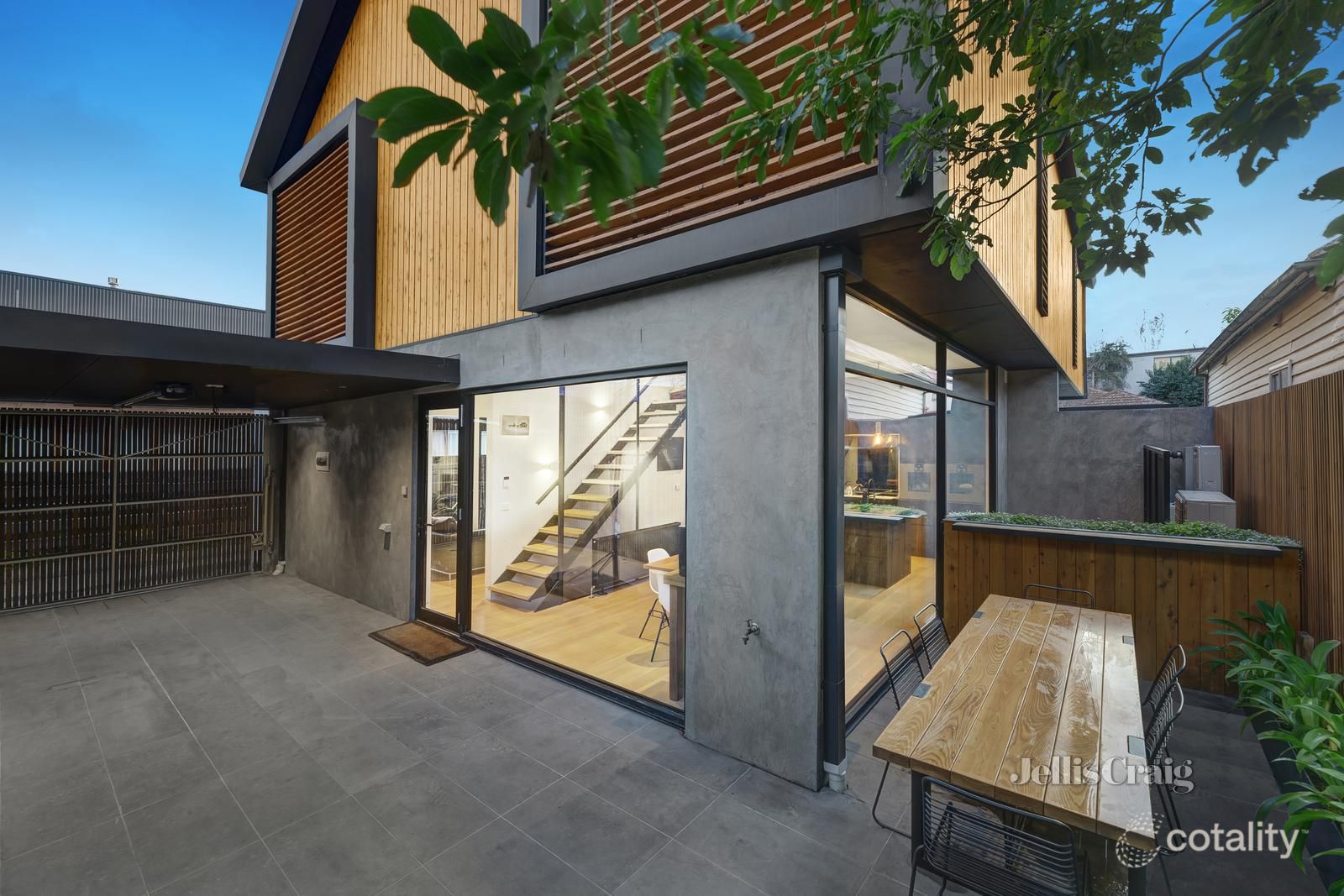 1a Loughnan St, Richmond, VIC 3121