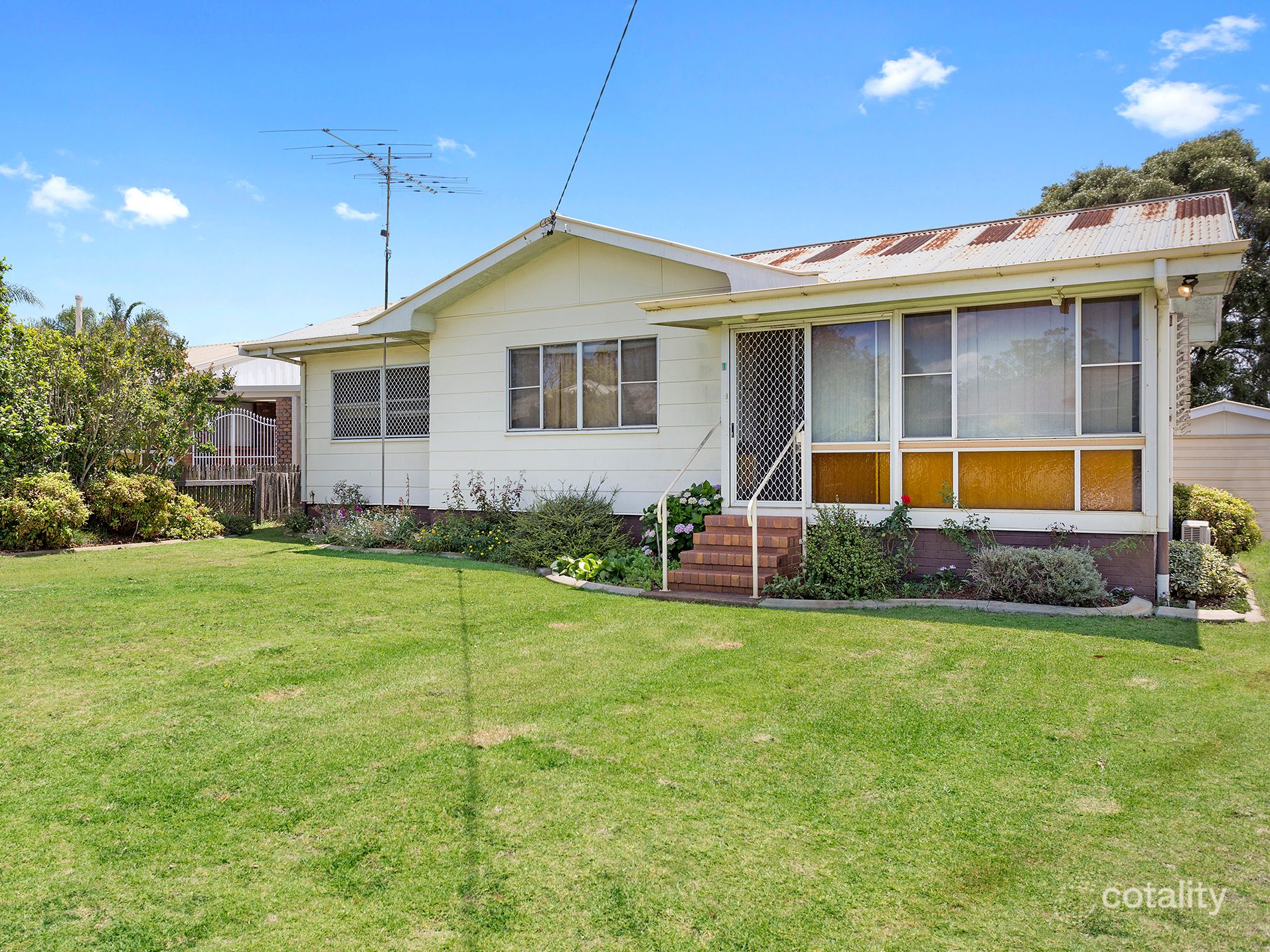 1 Wieck St, Newtown, QLD 4350