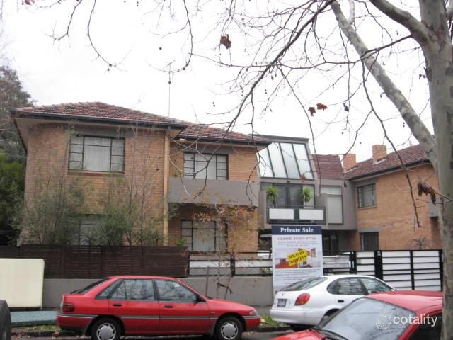 10/2a Ravens Gr, St Kilda East, VIC 3183
