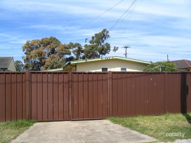 5 Woolnough Pl, Cartwright, NSW 2168