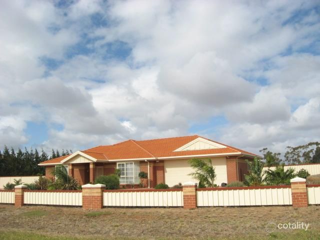 15 Sugar Gum Dr, Hillside, VIC 3037