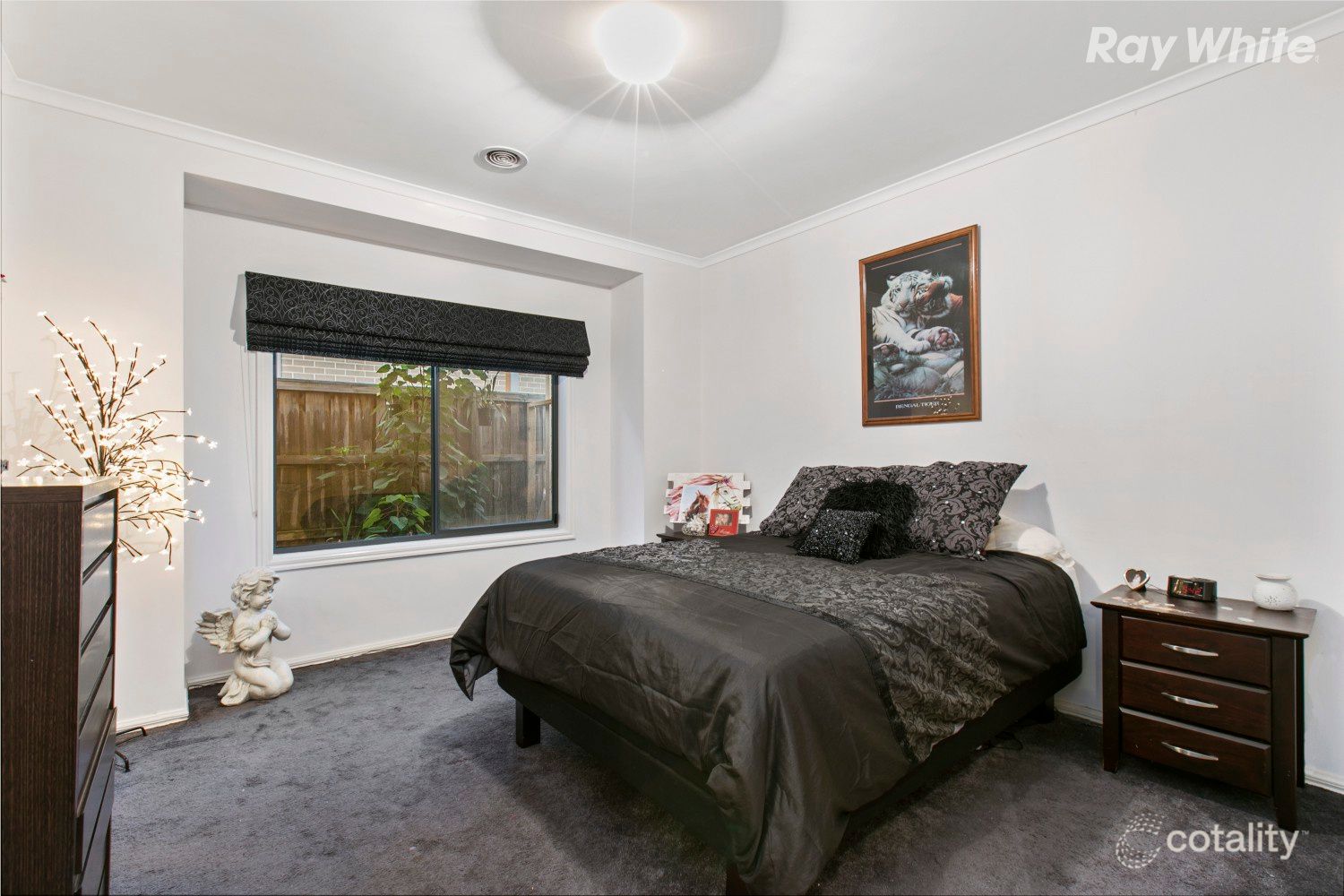 54 Arthur Phillip Dr, Pakenham, VIC 3810