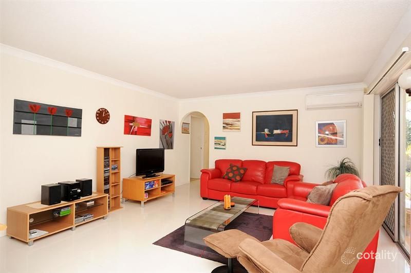 217 Sunshine Bvd, Mermaid Waters, QLD 4218