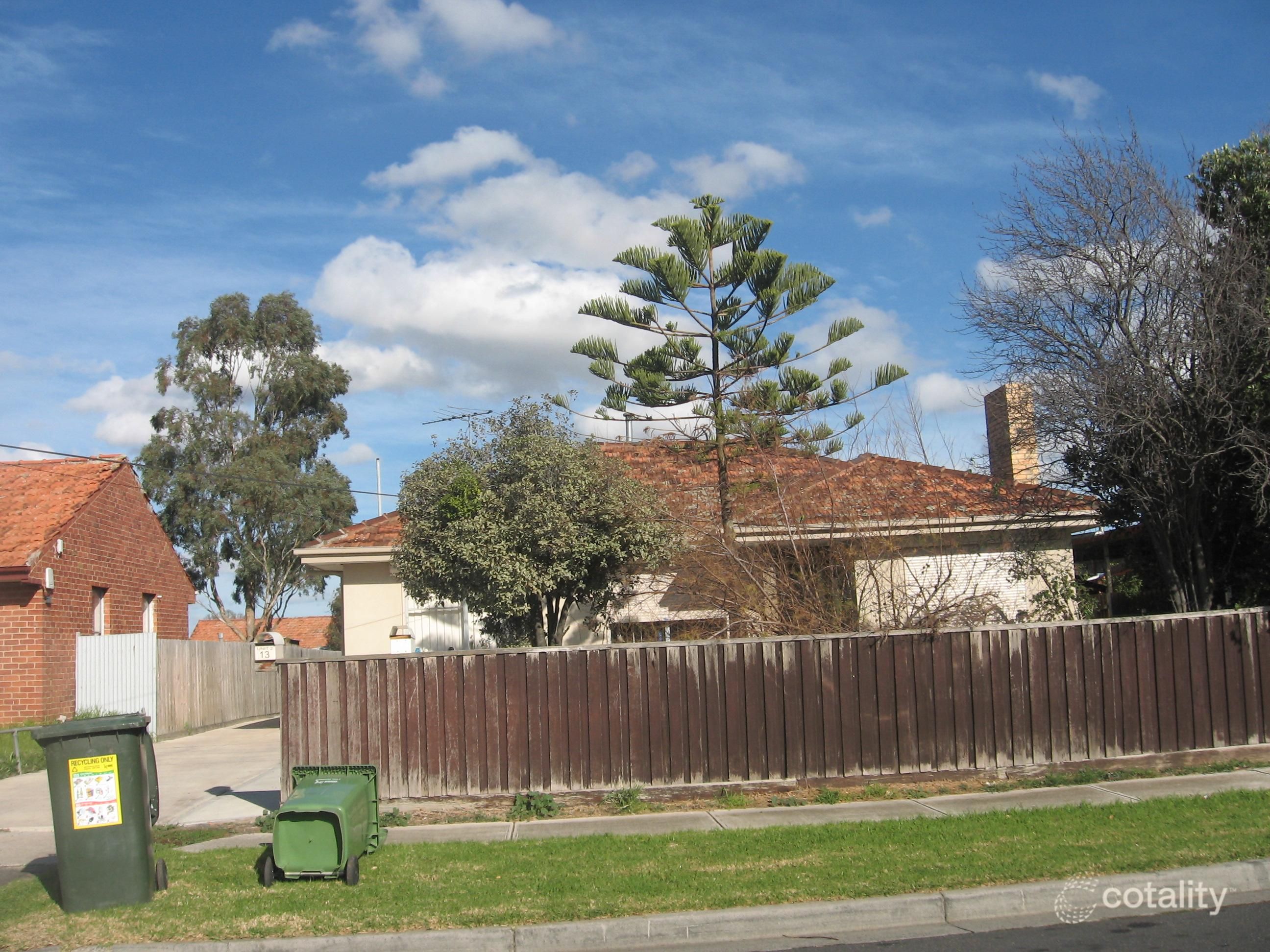 13 Emu Pde, Jacana, VIC 3047