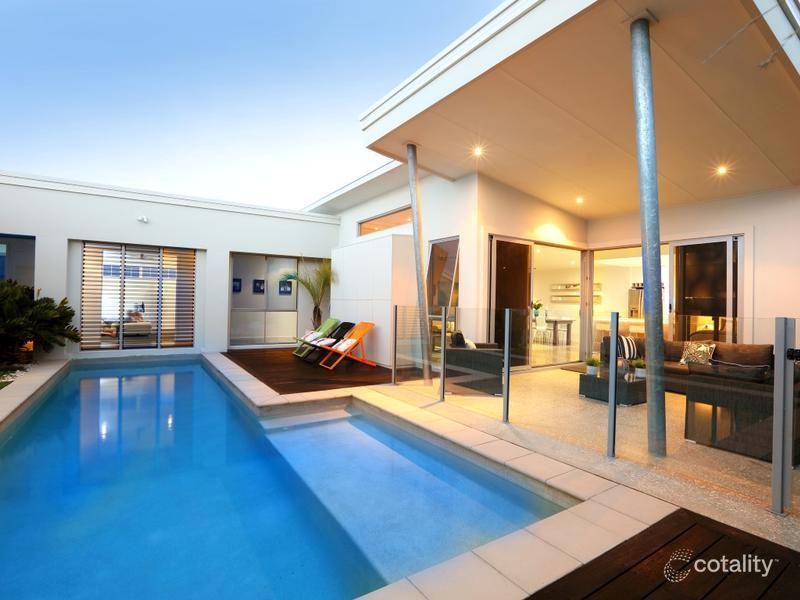 4 Trinidad St, Parrearra, QLD 4575