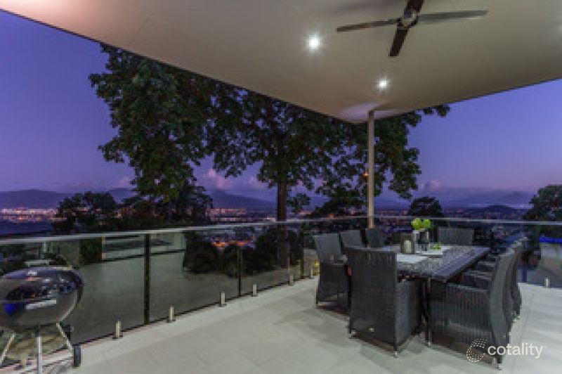11 Oceanview Pl, Mooroobool, QLD 4870