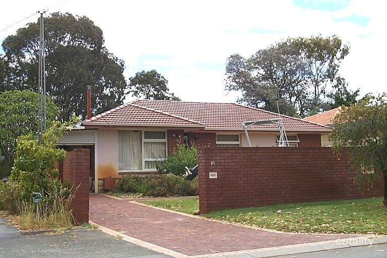 21 Pinaster St, Menora, WA 6050