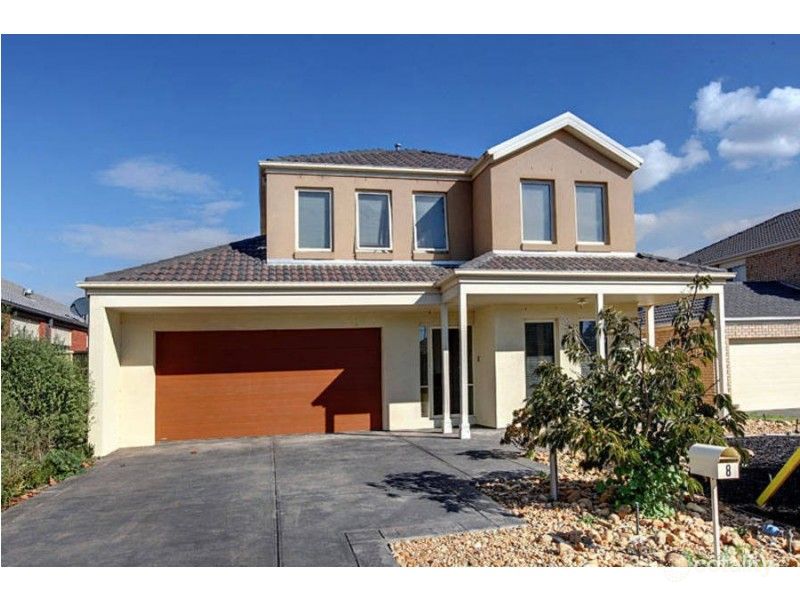 8 Kings Domain, Caroline Springs, VIC 3023