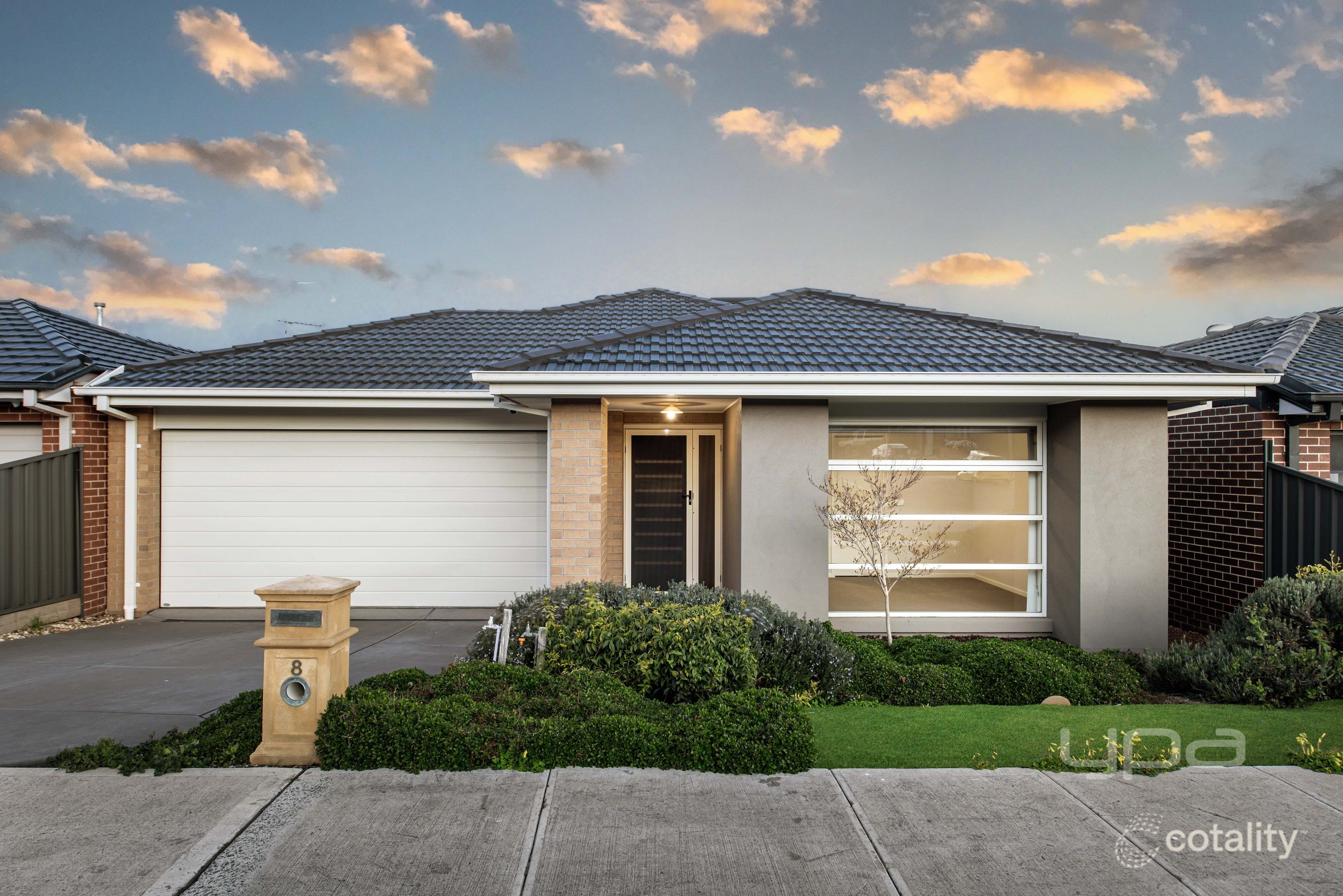 8 Amira Rd, Greenvale, VIC 3059