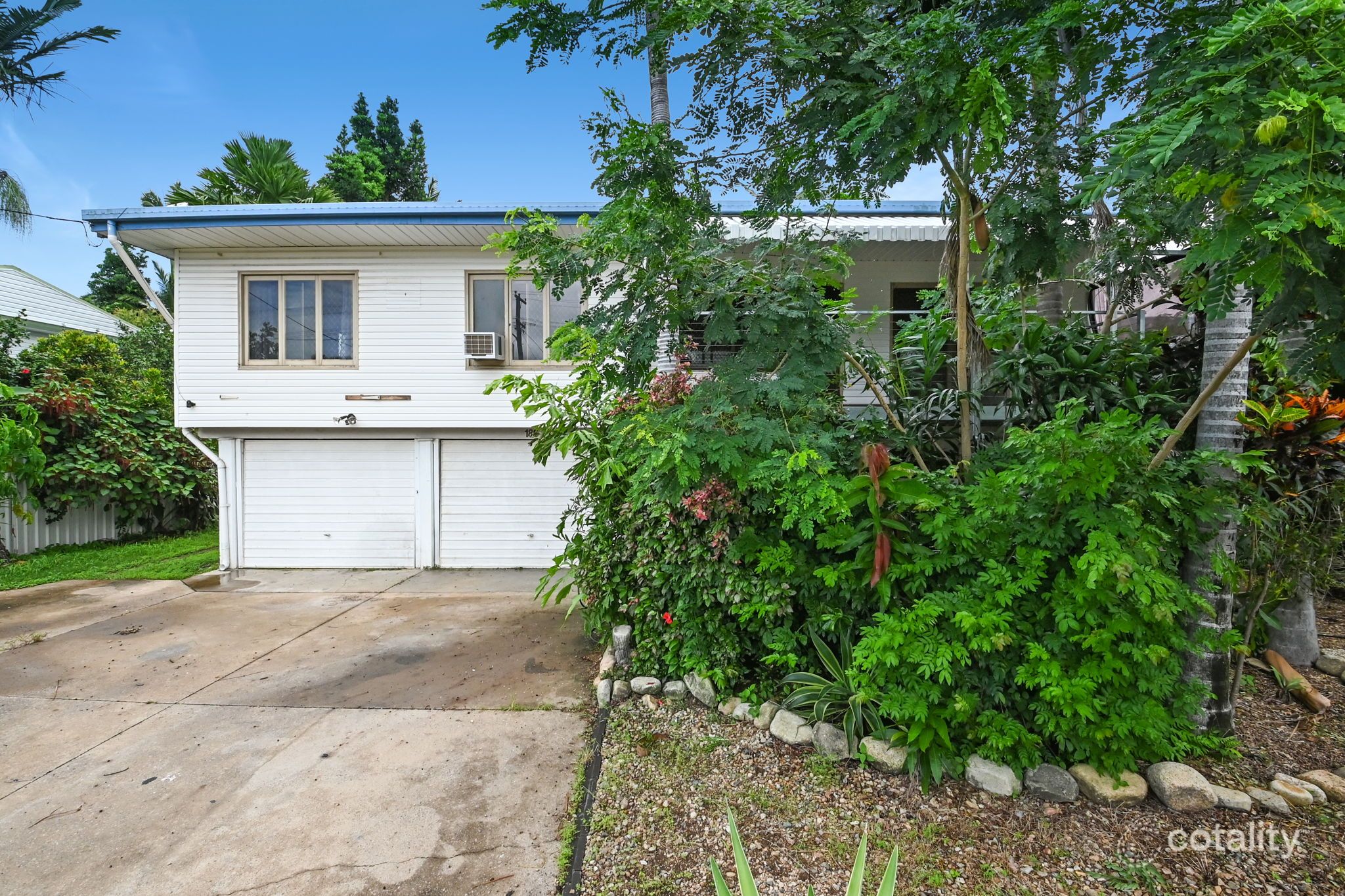 186 Charles St, Cranbrook, QLD 4814
