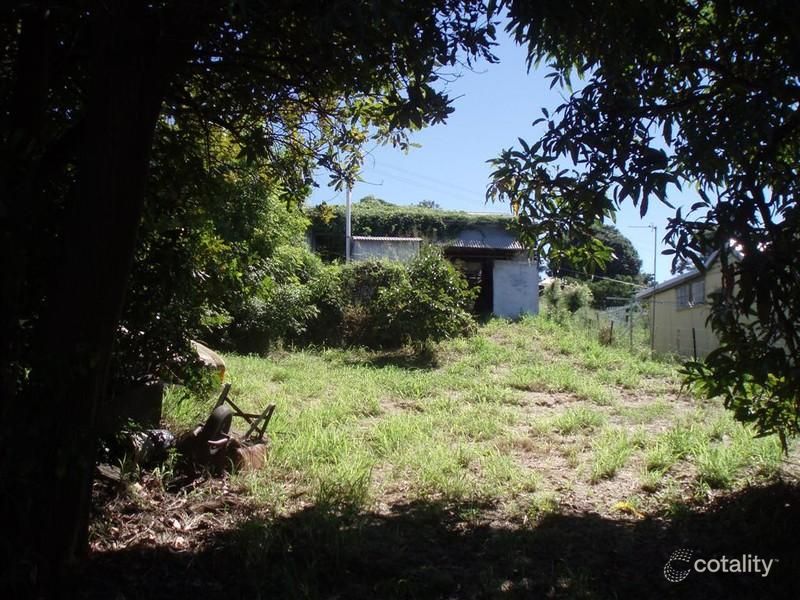 11 Dobbs St, Mount Morgan, QLD 4714