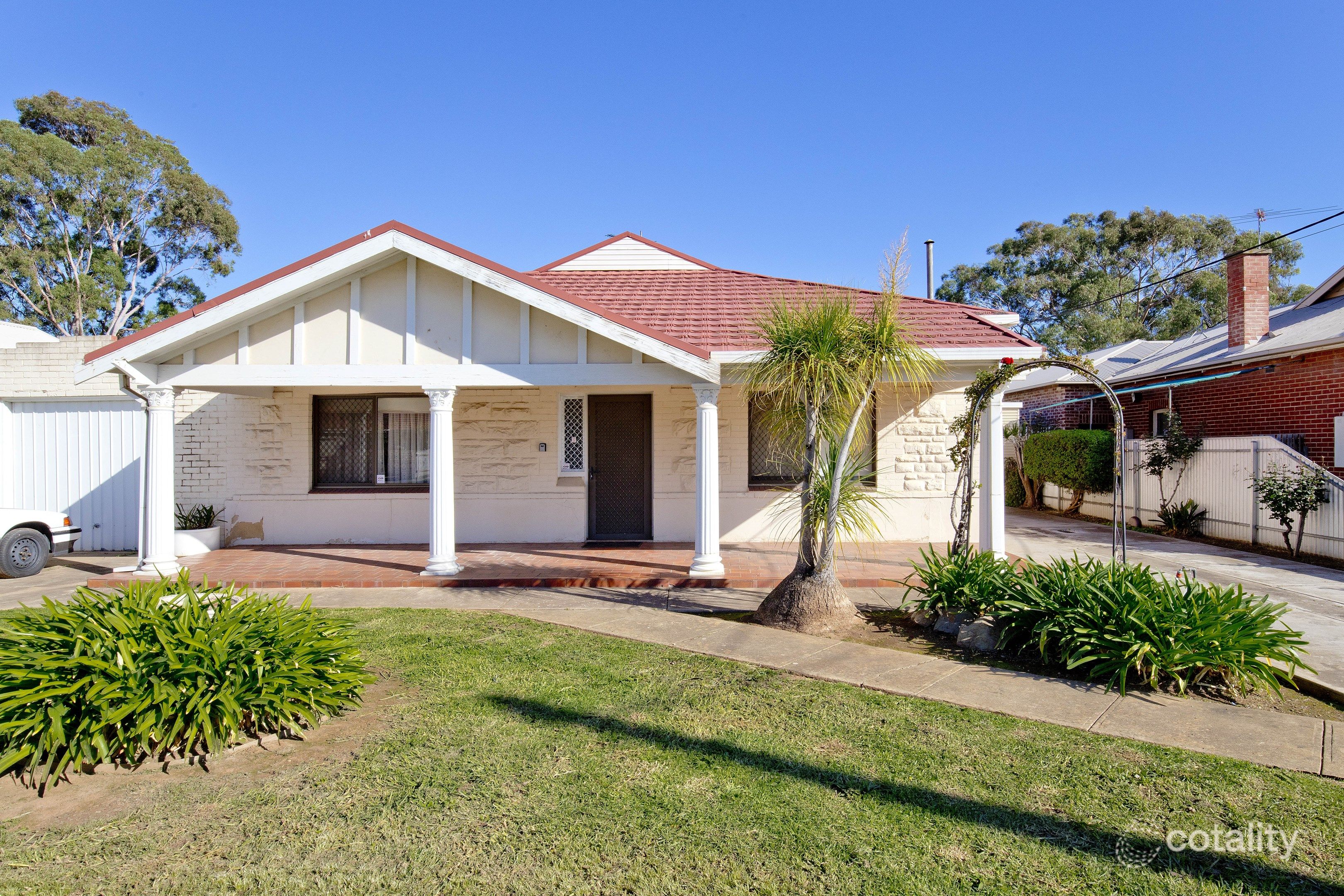 10 Olveston Ave, Beverley, SA 5009