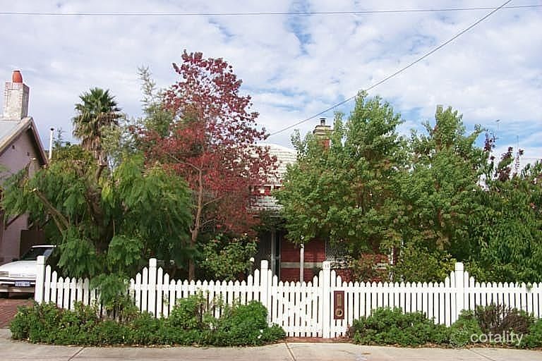 15 Turton St, Guildford, WA 6055