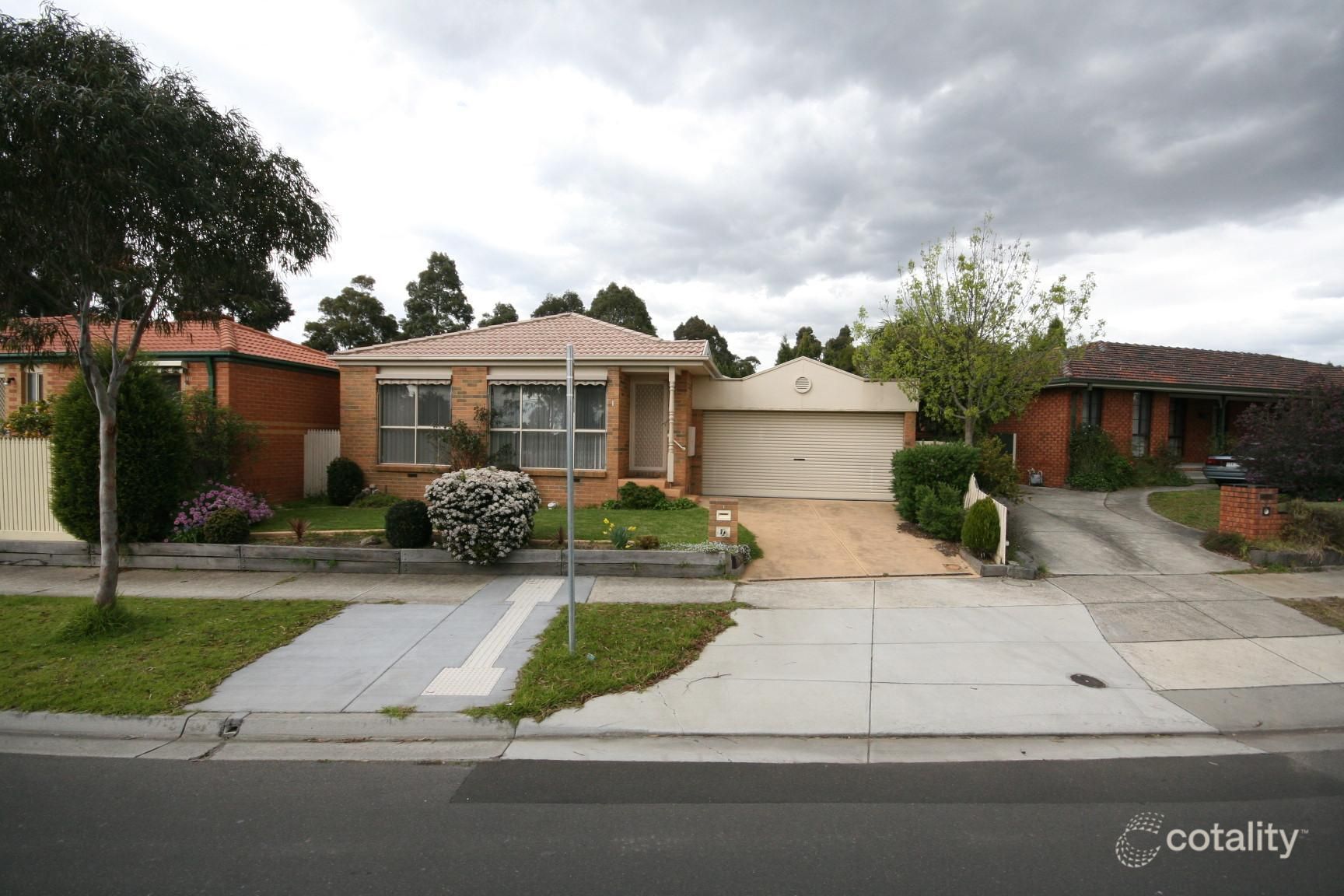 1b Turramurra Dr, Rowville, VIC 3178