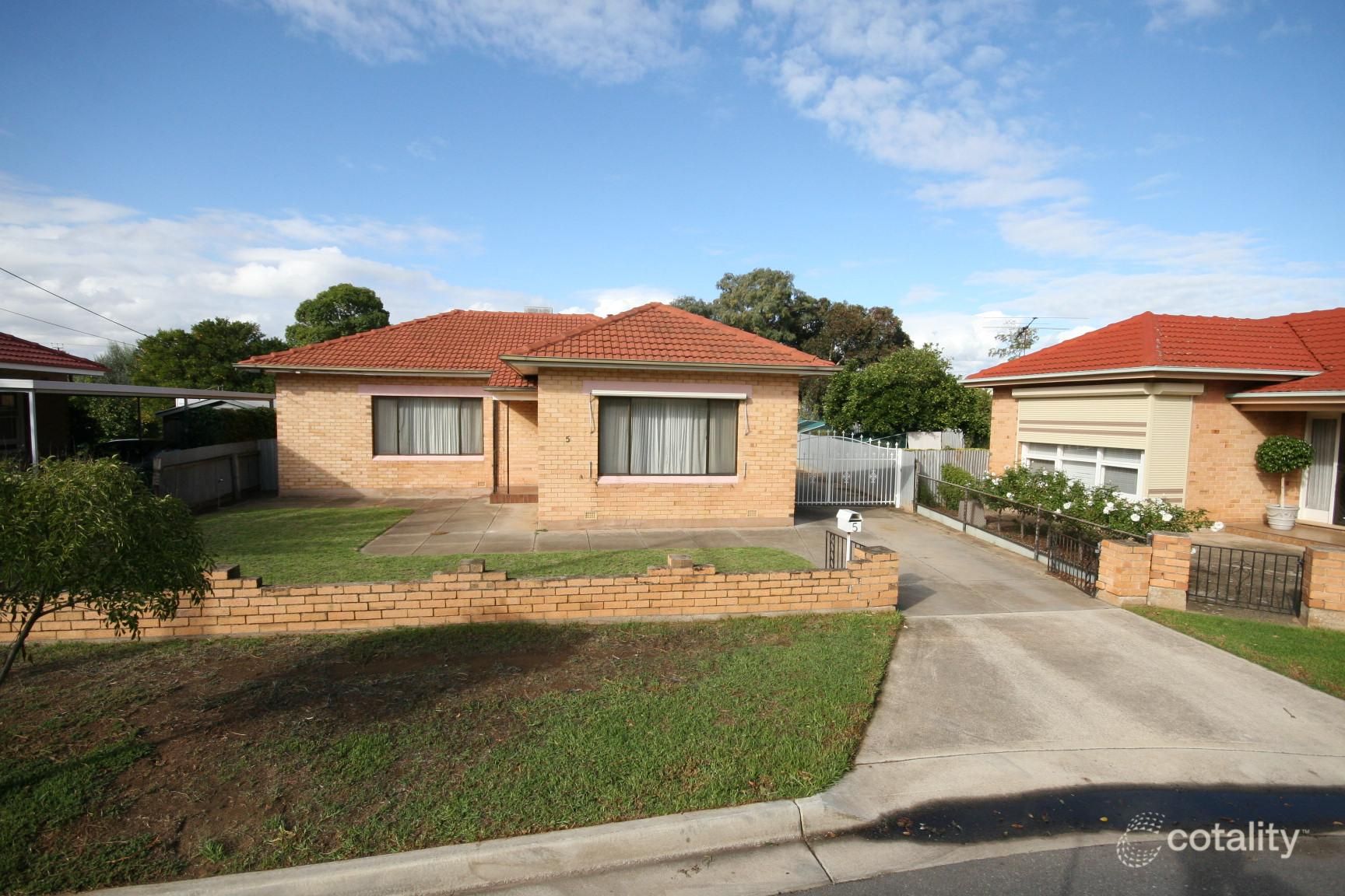 5 Beverley Cres, Beverley, SA 5009