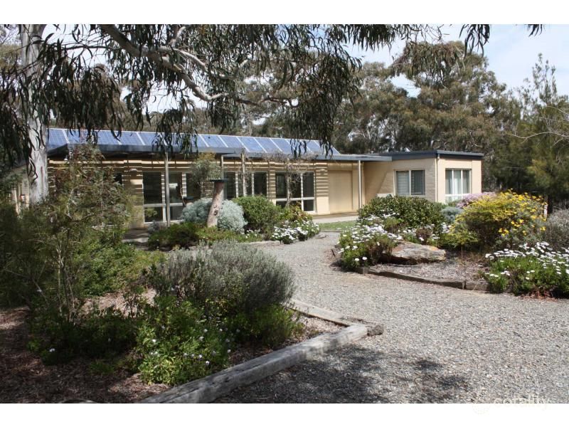 151 Snowgum Rd, Bywong, NSW 2621
