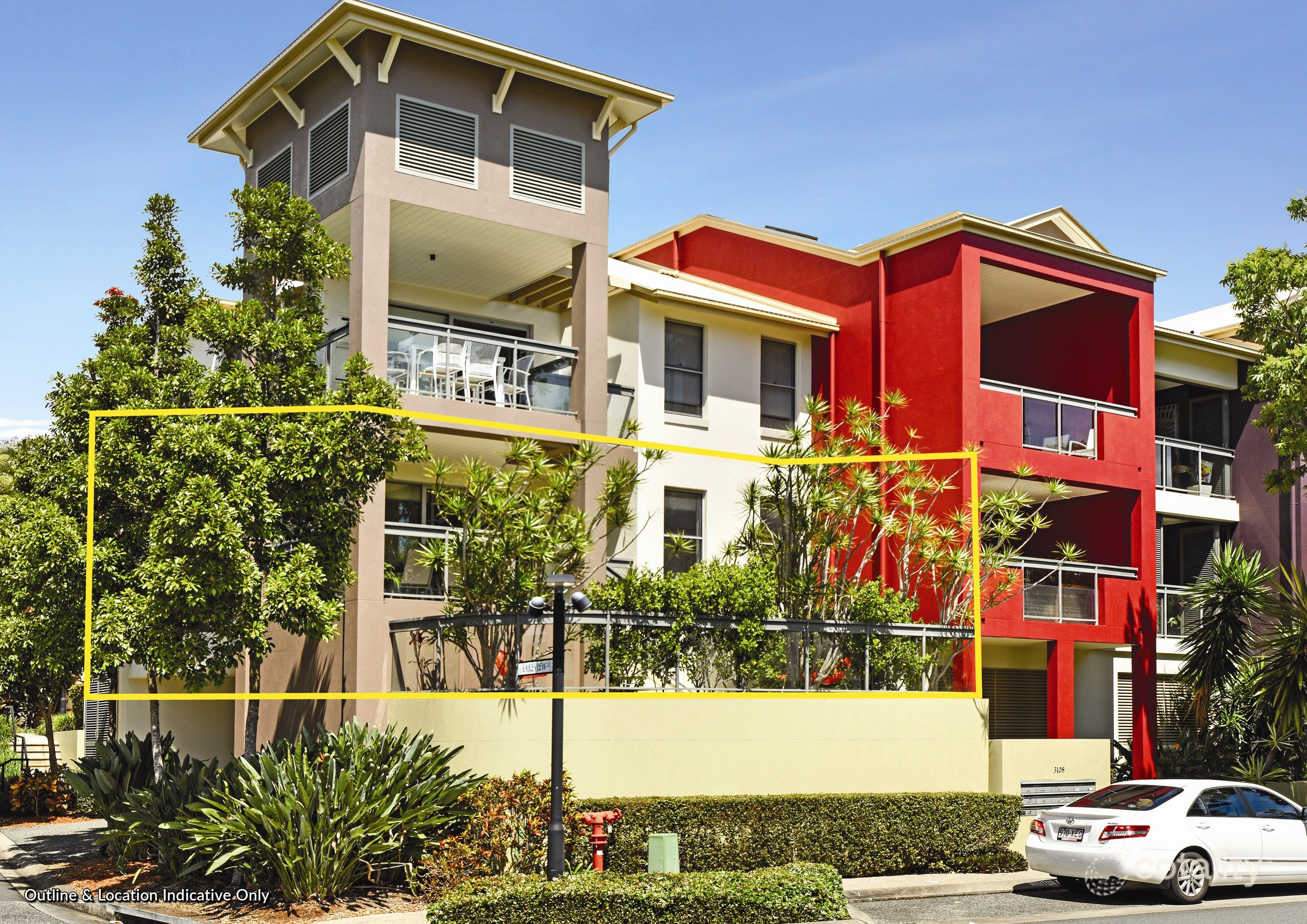 2/3108 The Boulevarde, Carrara, QLD 4211