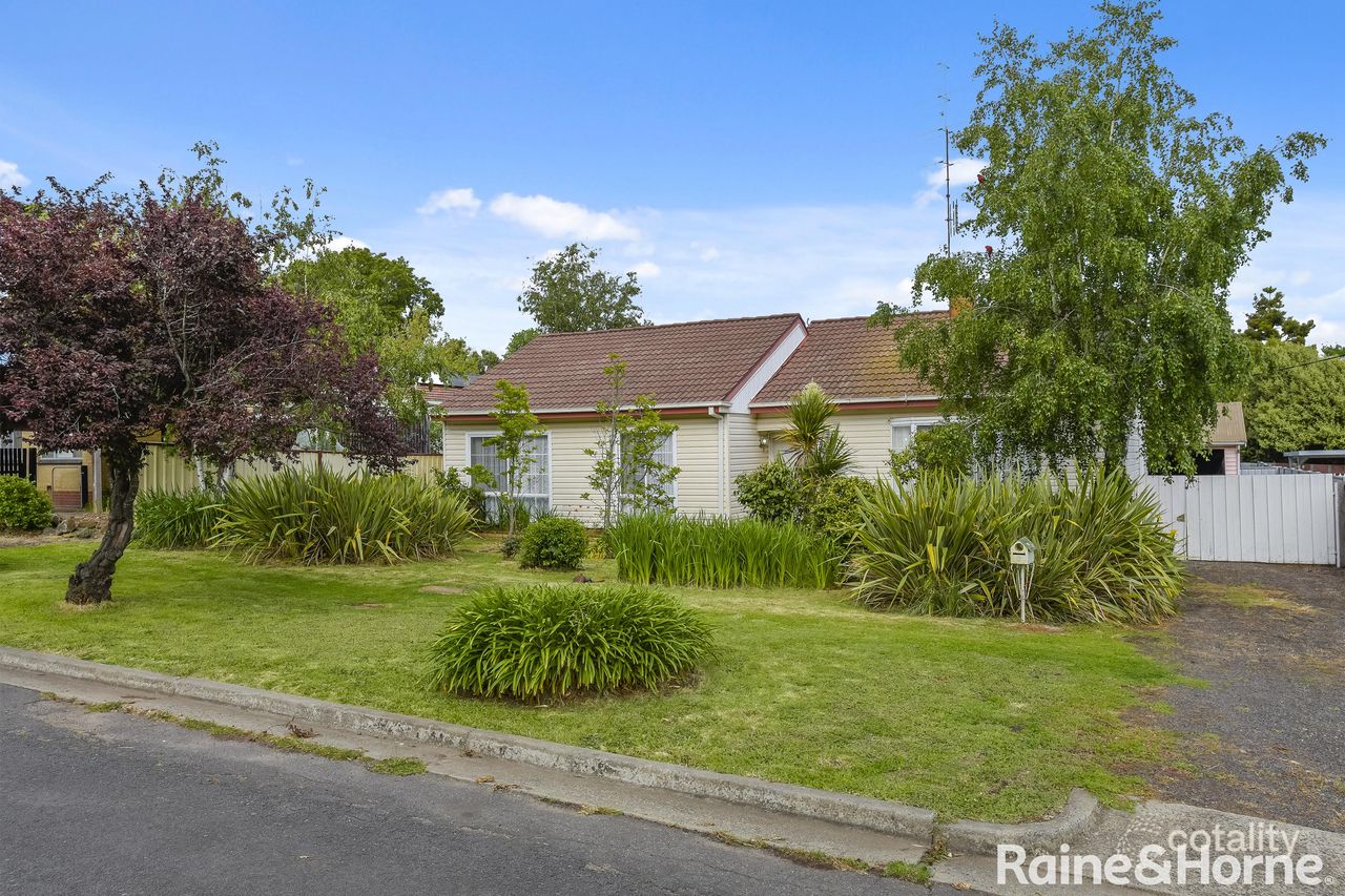 13 Powlett St, Kyneton, VIC 3444