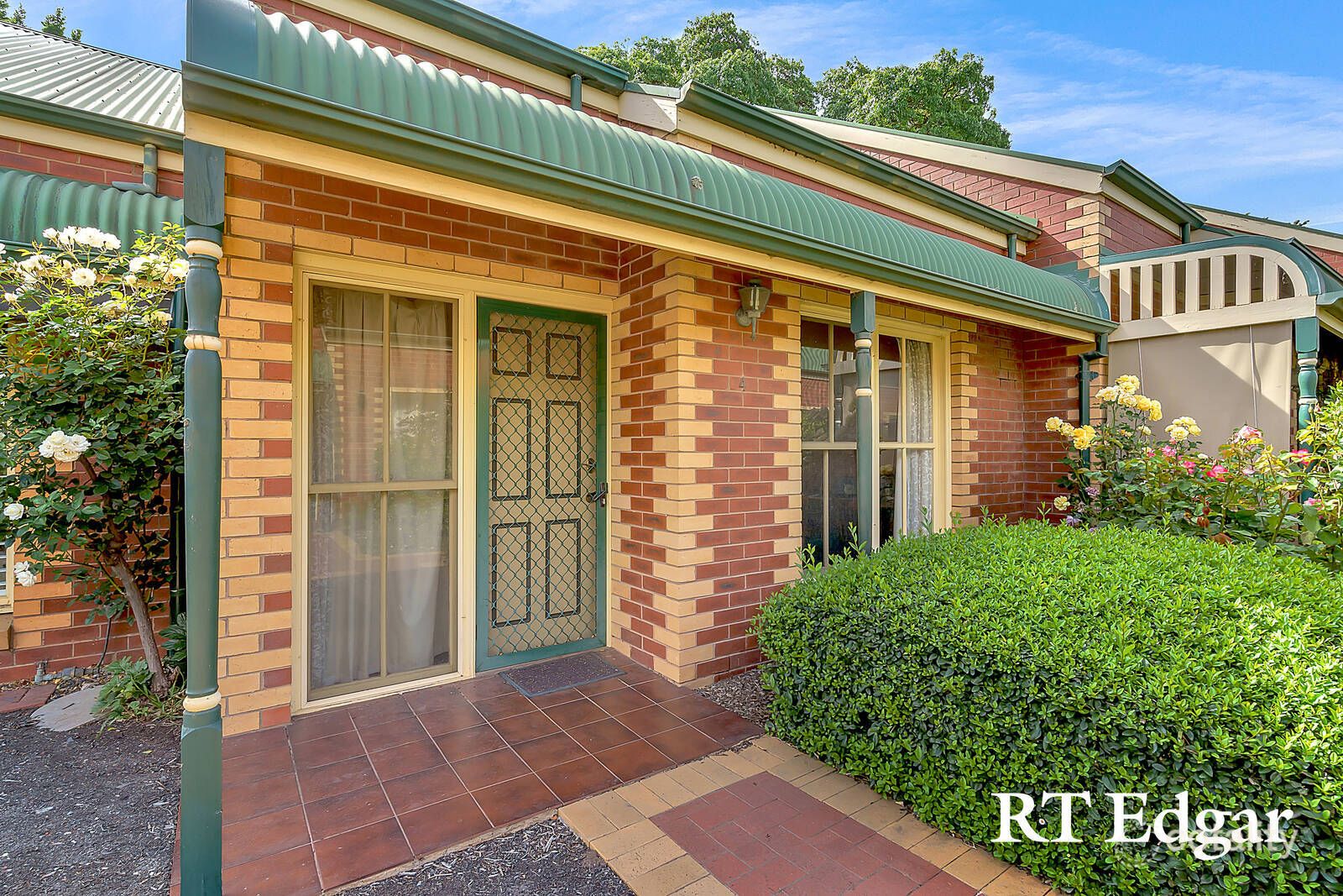 4/3 Hamilton St, Gisborne, VIC 3437