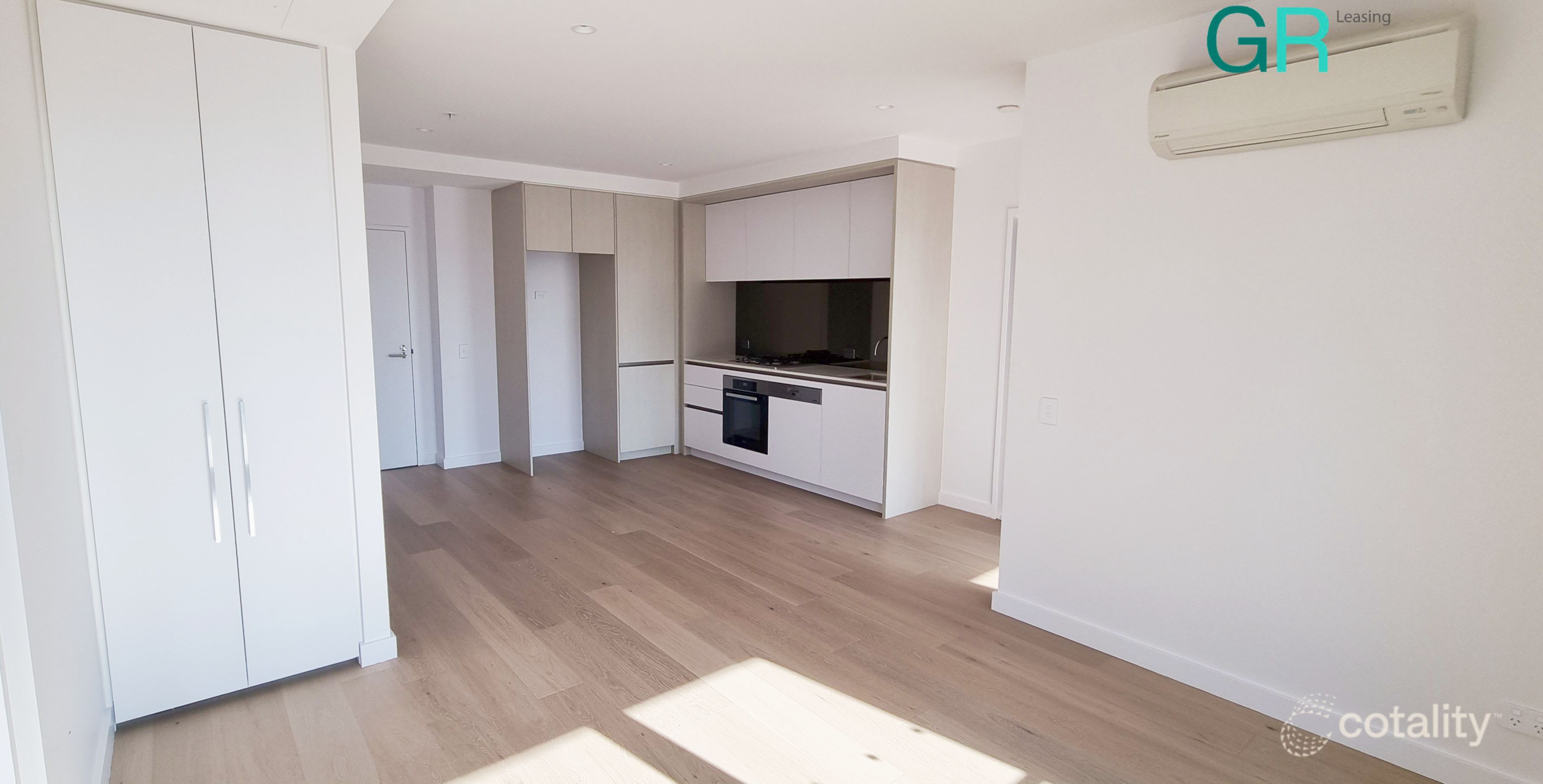 2015/628 Flinders St, Docklands, VIC 3008