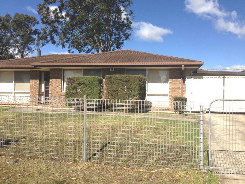 4 Sunflower Dr, Claremont Meadows, NSW 2747