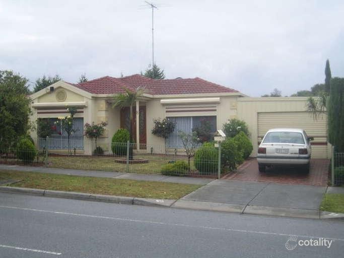 8 Warana Dr, Hampton Park, VIC 3976