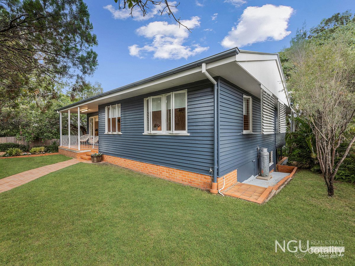 15 Holdsworth Rd, North Ipswich, QLD 4305