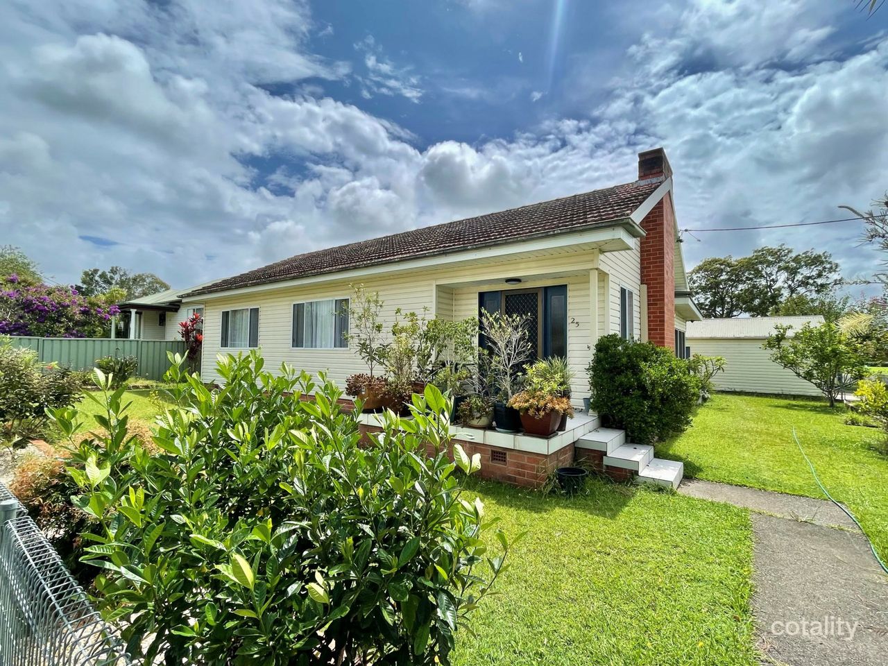 25 Chatham Ave, Taree, NSW 2430