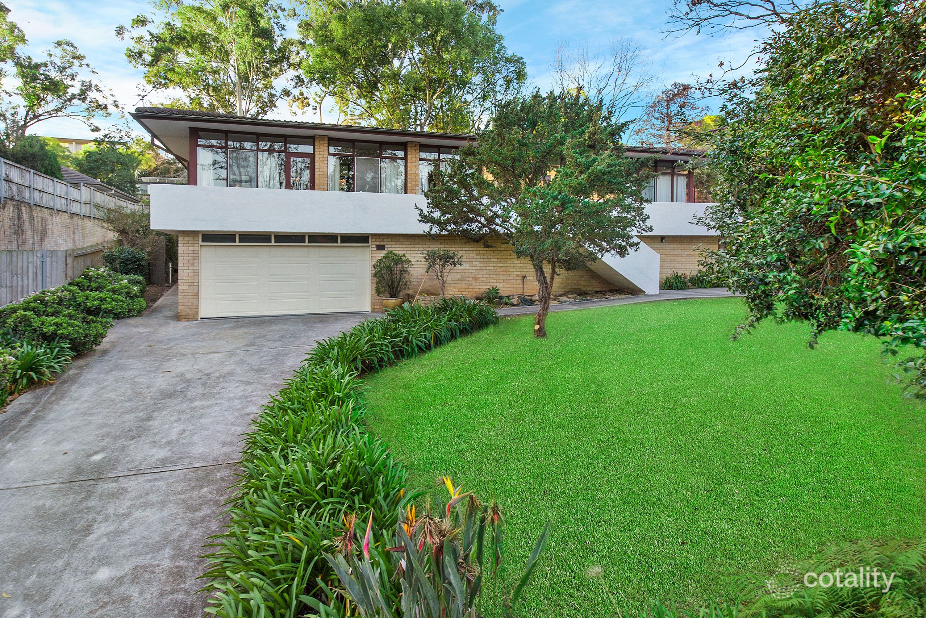32 Shinfield Ave, St Ives, NSW 2075