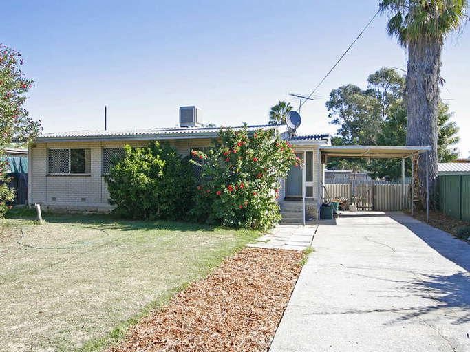 71 Sturtridge Rd, Lockridge, WA 6054