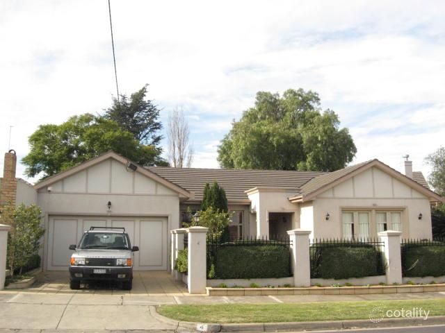 4 Kemsley Ct, Hawthorn East, VIC 3123