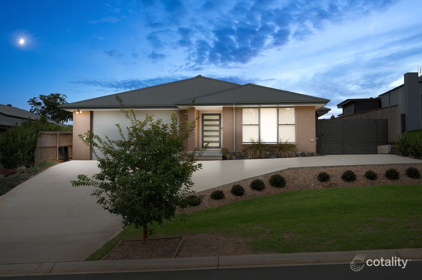 9 Ouita Cl, Greta, NSW 2334
