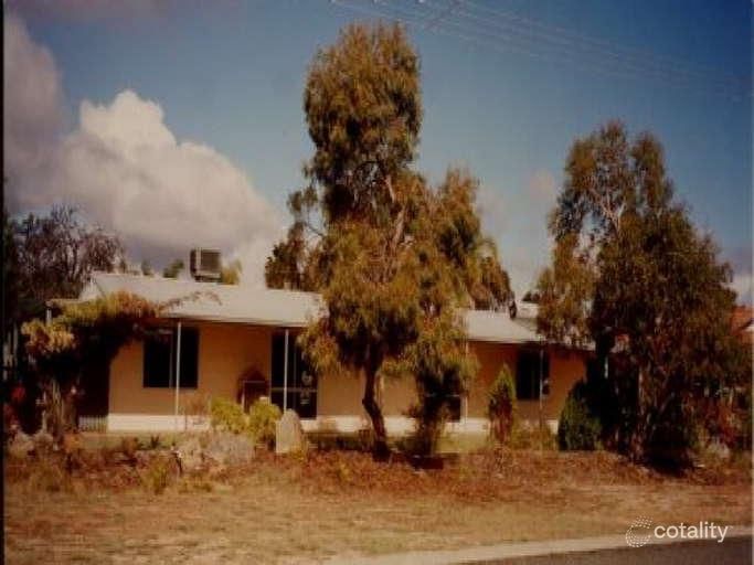 9 Jacaranda Dr, North Yunderup, WA 6208