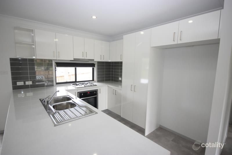 12 Kapalua Cres, Medowie, NSW 2318