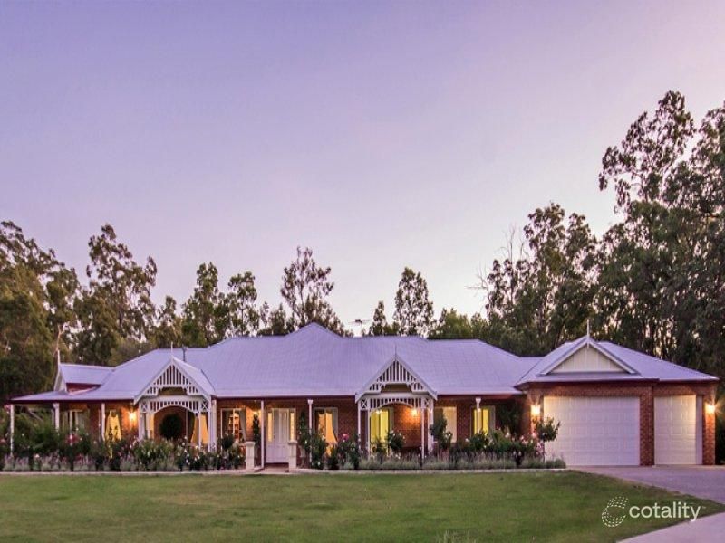 490 Zamia Dr, Mundaring, WA 6073