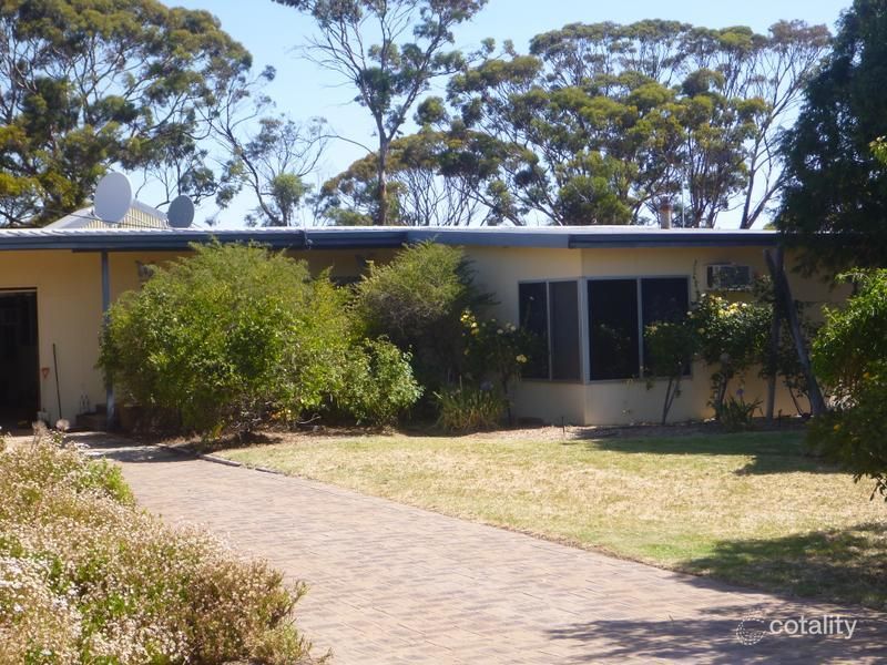 6 Elliott Rd, Lake Grace, WA 6353