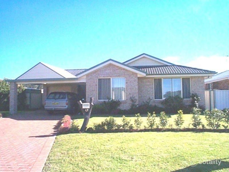 18 James Foster Dr, Black Head, NSW 2430